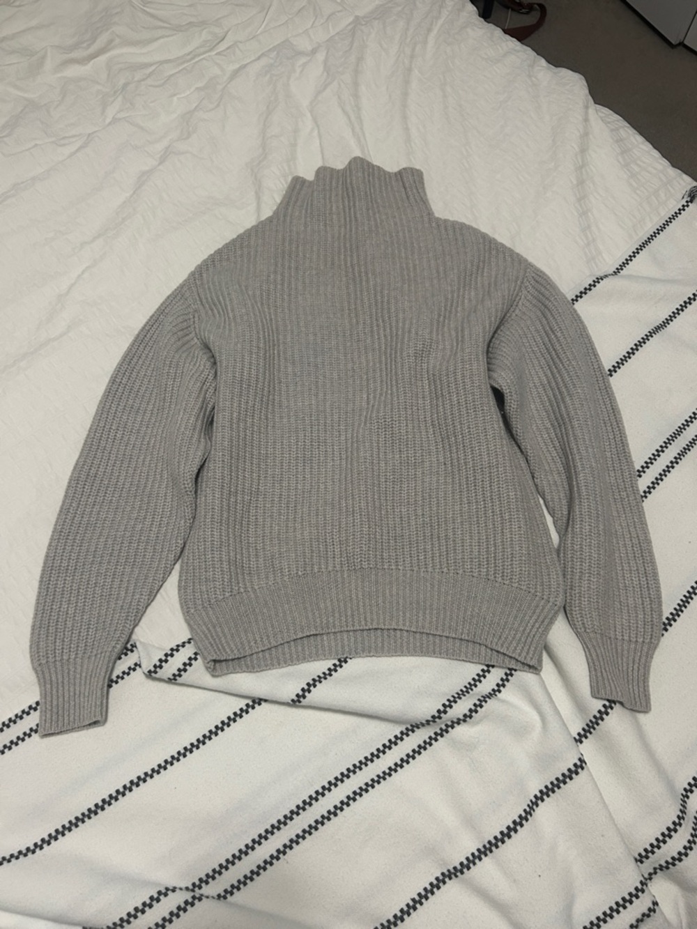 Aritzia WILFRED Montpellier wool turtleneck